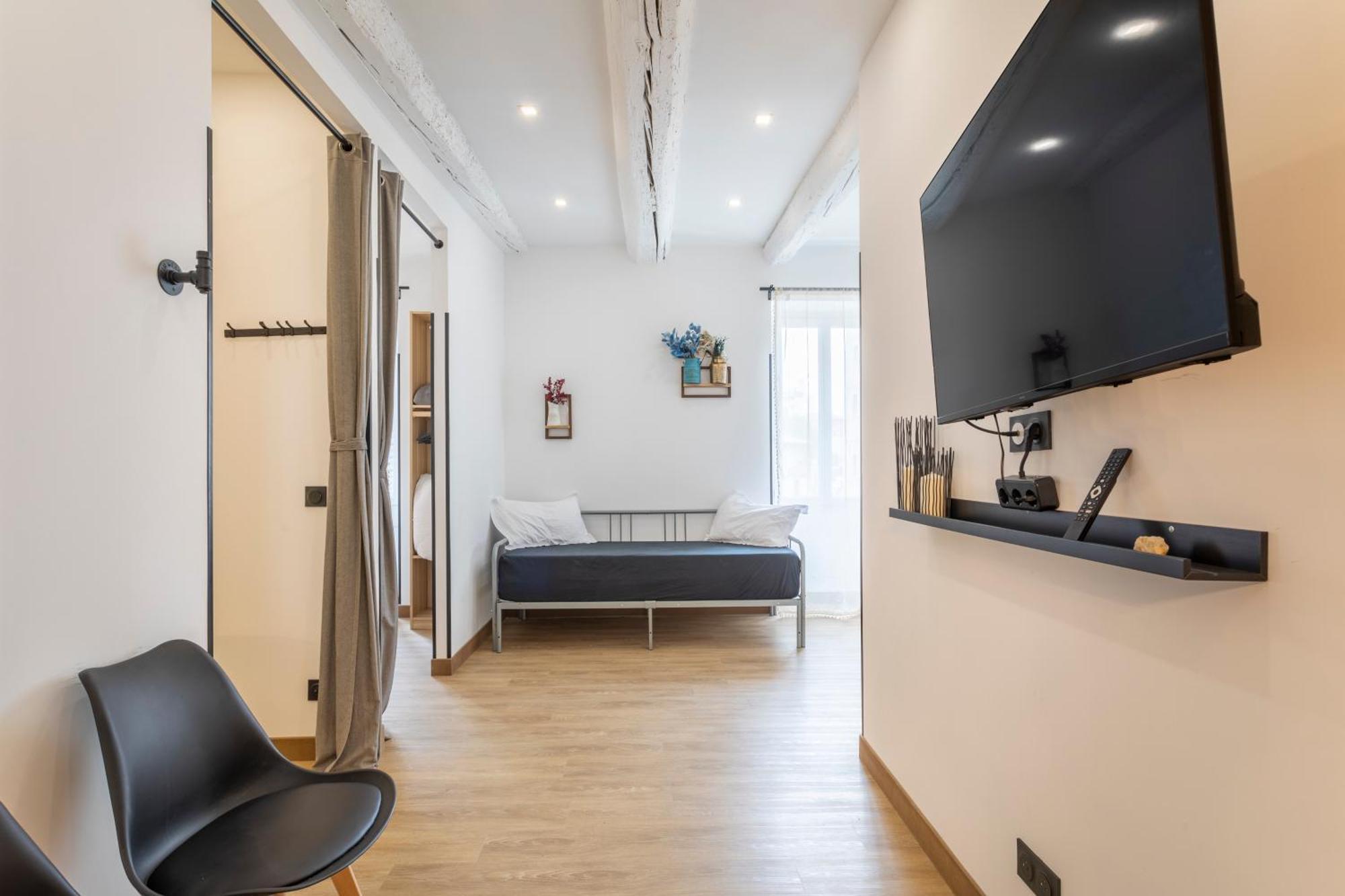 Apartment Adira Panier 2 Etoiles