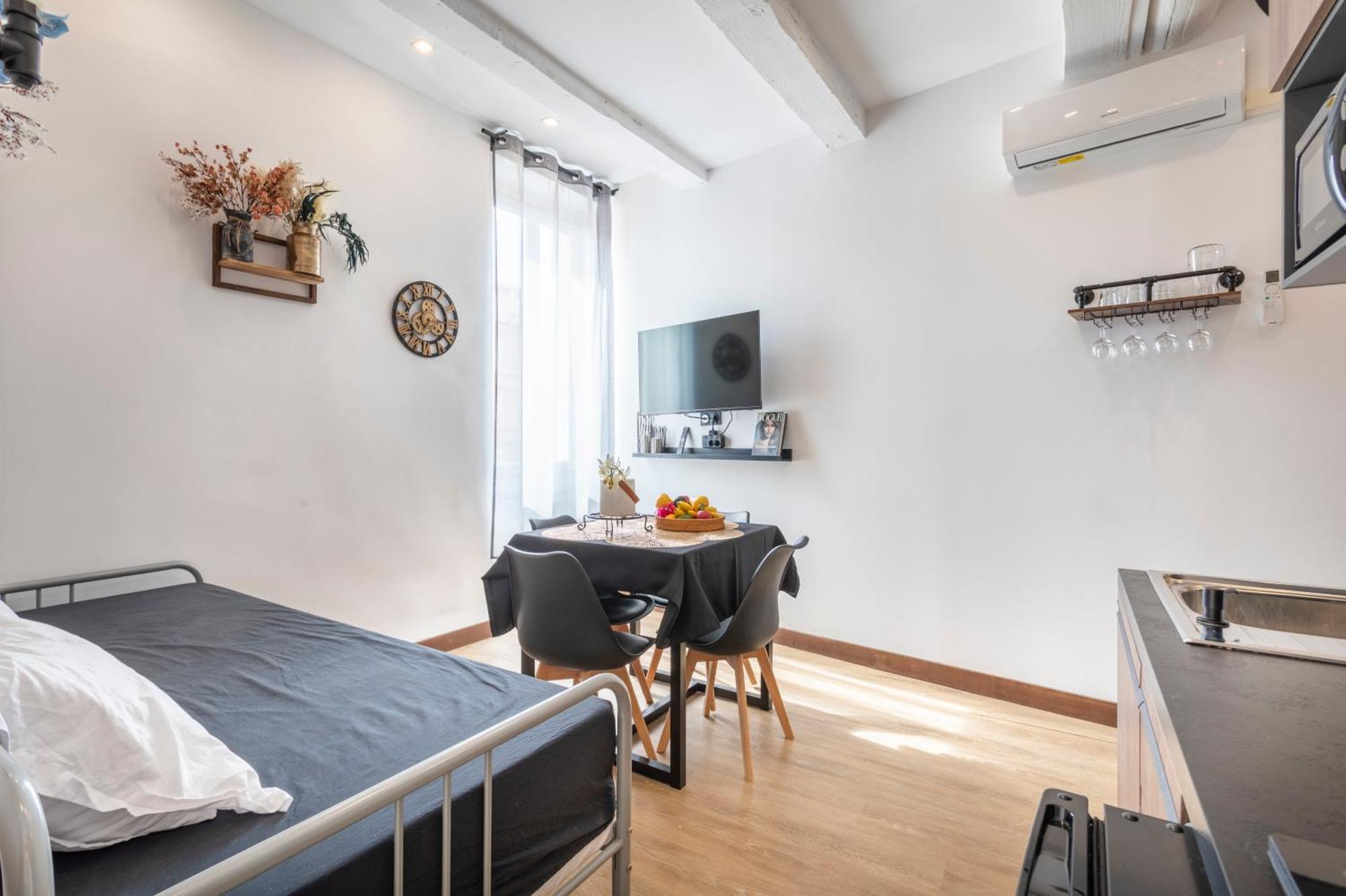 Adira Panier 2 Etoiles Apartment Marseille